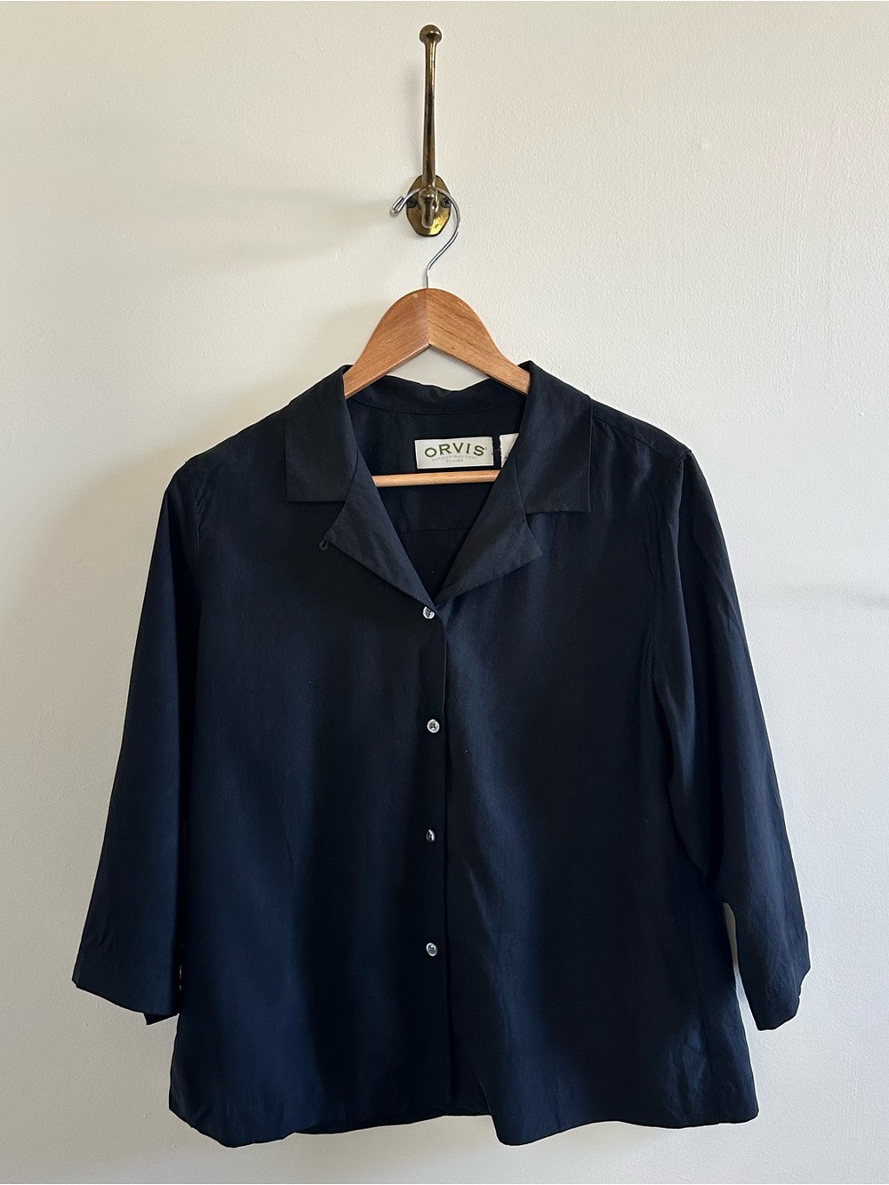 Orvis 100% silk black button down shirt with boxy fit- L